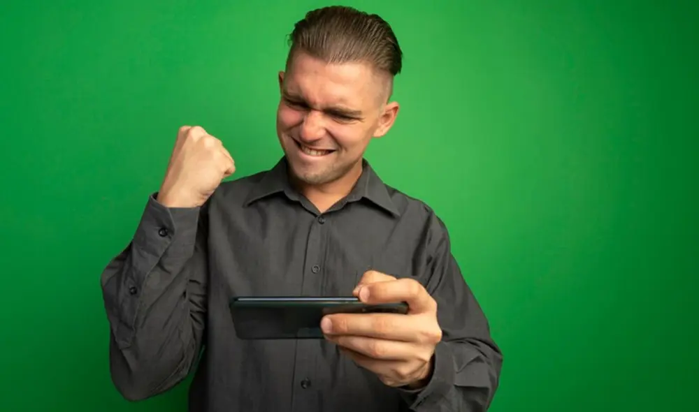 Guía para seleccionar plataformas seguras y con buena reputación, priorizando licencias y métodos de pago fiables. Fuente: Freepik.