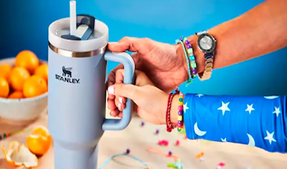 Usuarios recibirán tapas de vasos Stanley de repuesto. Foto: El País Usuarios recibirán tapas de vasos Stanley de repuesto. Foto: El País