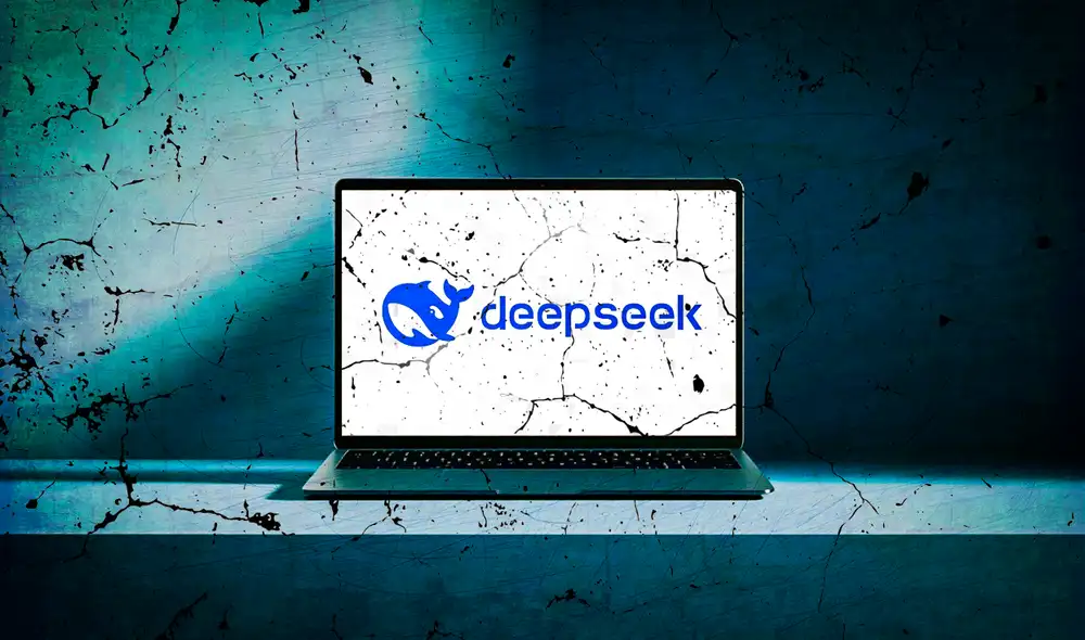 La restricción de los ministerios de Corea del Sur se aplicará a computadoras utilizadas en el ámbito militar. Foto: composición LR/AFP.