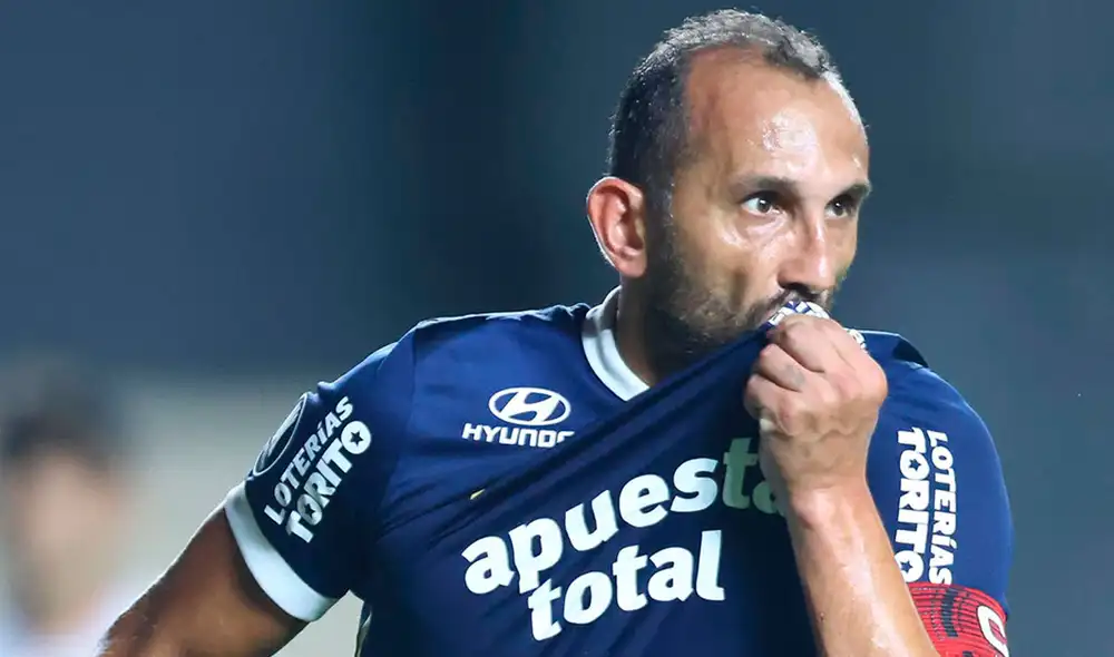 Hernán Barcos se convirtió en el jugador más longevo de Alianza Lima en convertir en la Copa Libertadores. Foto: Conmebol