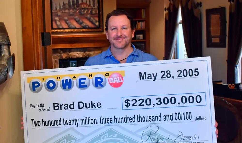 Atraídos por el sueño de cambiar su vida, millones de jugadores participan en loterías cada semana. Foto: BBC Atraídos por el sueño de cambiar su vida, millones de jugadores participan en loterías cada semana. Foto: BBC