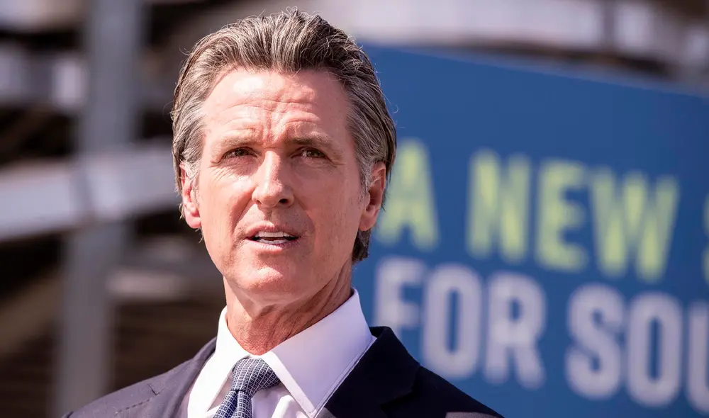 Gavin Newsom, gobernador de California, trae una serie de beneficios con nuevo salario. Foto: Composición LR Gavin Newsom, gobernador de California, trae una serie de beneficios con nuevo salario. Foto: Composición LR