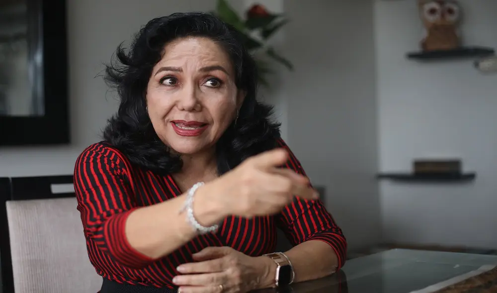 La exministra afirma que se ha dejado de lado el trabajo en prevención de embarazos adolescentes. “Son 1.500 las niñas que son madres cada año”, precisa. Fotografía: Félix Contreras / La República