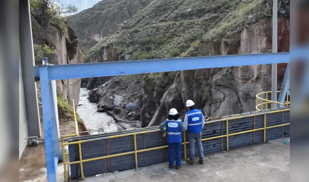 Se recomienda a la población almacenar agua y seguir comunicados oficiales para actualizaciones sobre el servicio. Foto: andina