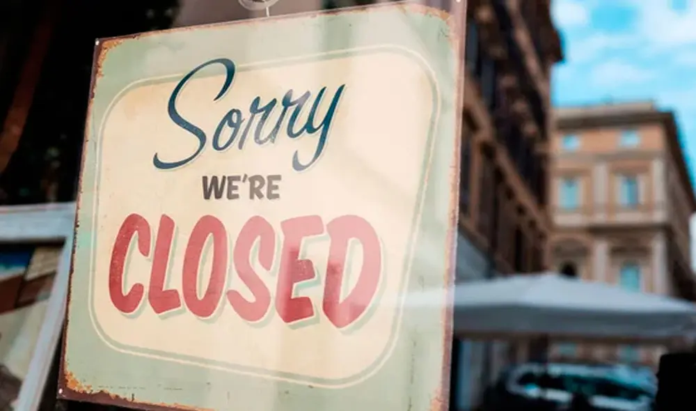 El cierre de tiendas en Estados Unidos impacta directamente a cientos de trabajadores que dependen de estos empleos. Foto: Depositphotos