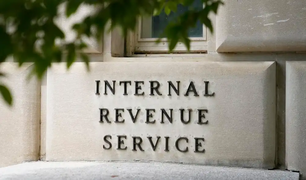 El IRS tomó esta medida para reducir los preocupantes aumentos de personas que incumplen las normas fiscales. Foto: Los Angeles Times