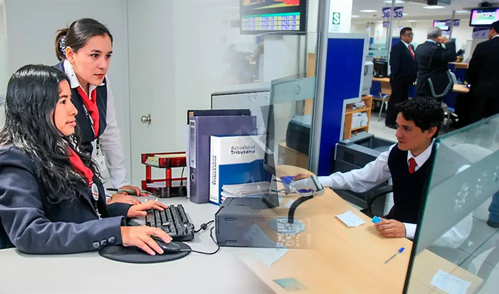 Trabajadores del sector público tienen un beneficio al solo cumplir este requisito. Foto: Composición LR/Andina.