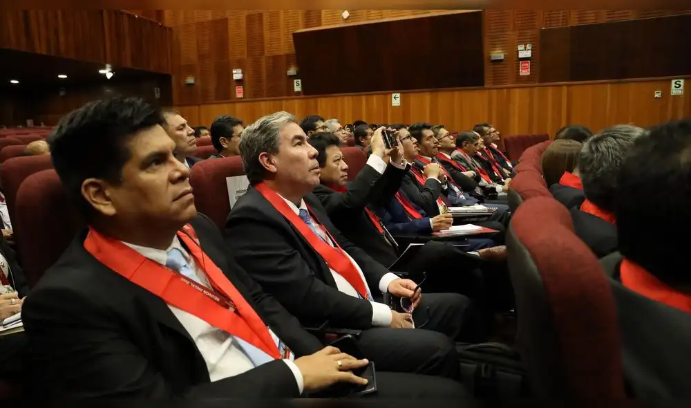 Se destacó el compromiso de las Cortes de Piura, Lima, Lambayeque, Sullana, La Libertad y San Martín en jornadas extraordinarias de trabajo. Se destacó el compromiso de las Cortes de Piura, Lima, Lambayeque, Sullana, La Libertad y San Martín en jornadas extraordinarias de trabajo.