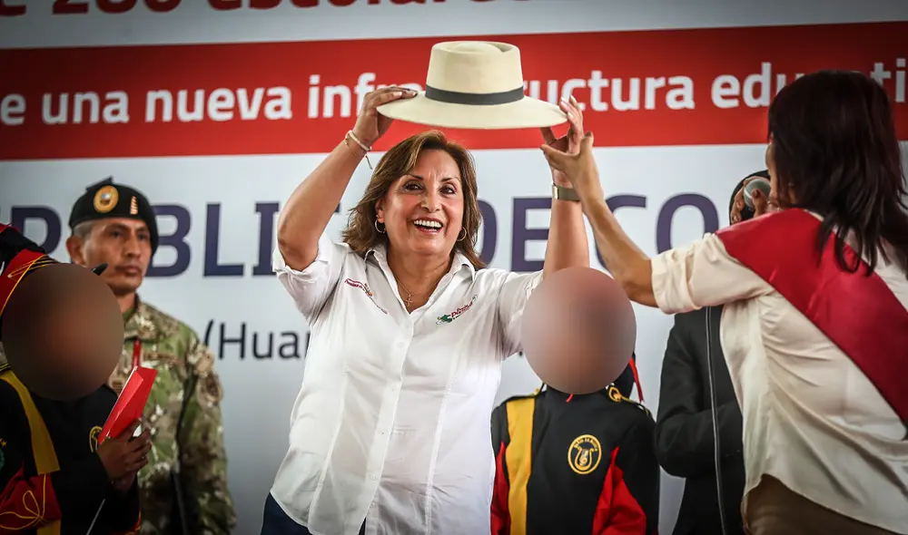 Dina Boluarte le indico a la ciudadanía que pueden verla por Tiktok. Foto: Presidencia Dina Boluarte le indico a la ciudadanía que pueden verla por Tiktok. Foto: Presidencia