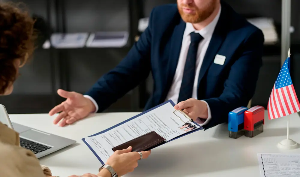 El procesamiento expedito ante USCIS permite la aceleración de solicitudes bajo criterios específicos, evaluados caso por caso y a discreción de la agencia. Foto: Semana El procesamiento expedito ante USCIS permite la aceleración de solicitudes bajo criterios específicos, evaluados caso por caso y a discreción de la agencia. Foto: Semana