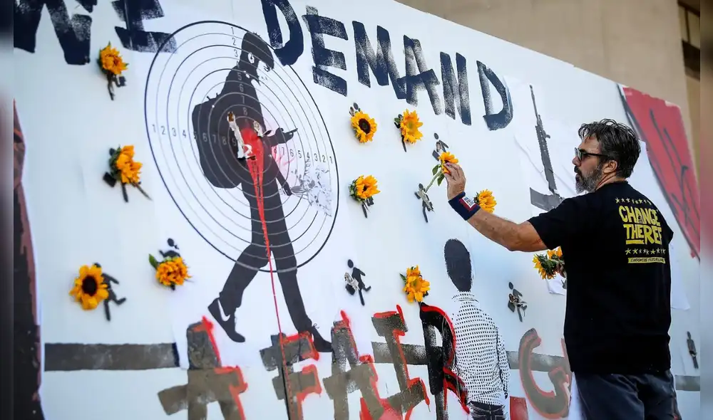 Manuel Oliver, junto con su esposa Patricia Padauy, fundaron ‘Change the Ref’, una organización sin fines de lucro que busca difundir la necesidad del control de armas en Estados Unidos. Foto: Change the Ref