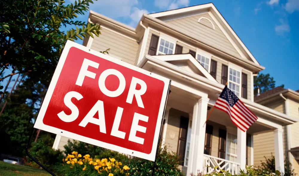 Uno de los consejos que ofrece es la importancia de investigar y comparar opciones antes de tomar decisiones importantes. Foto: Telemundo