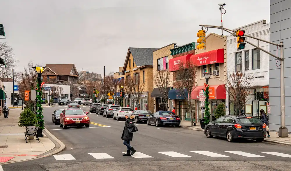 La baja criminalidad en la ciudad es uno de los factores más destacados, con una tasa de delitos violentos de solo 1,06 por cada 1.000 habitantes. Foto: El País