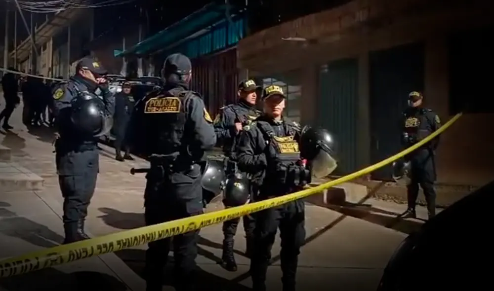 Policía Nacional llevó a cabo las diligencias respectivas tras encontrar el cuerpo del acusado sin vida. Foto: Luis Álvarez Policía Nacional llevó a cabo las diligencias respectivas tras encontrar el cuerpo del acusado sin vida. Foto: Luis Álvarez