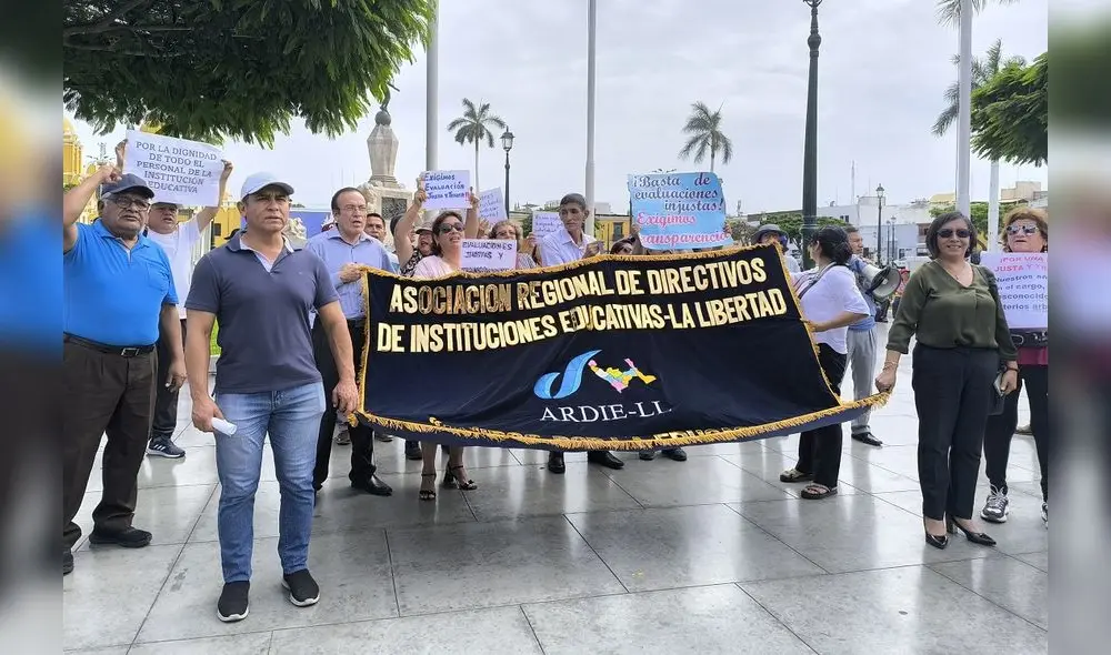 Directores de La Libertad protestaron por evaluación de desempeño.