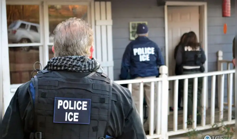 ICE planea expandir el uso de redes sociales para vigilar inmigrantes en USA. Foto: CNN