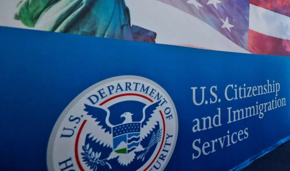 Errores en la presentación del Formulario I-765 pueden causar retrasos o rechazos en la autorización de trabajo. Es fundamental seguir las instrucciones de USCIS para evitar problemas. Foto: Marca