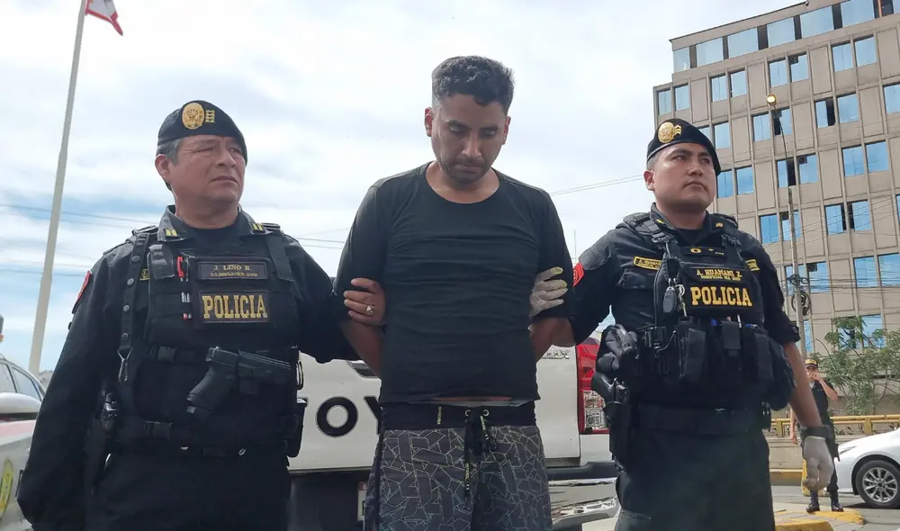 El operativo se llevó a cabo por la unidad de seguridad Águilas Negras en la avenida Universitaria. Foto: La República El operativo se llevó a cabo por la unidad de seguridad Águilas Negras en la avenida Universitaria. Foto: La República