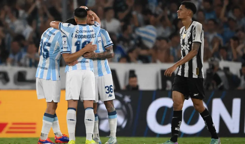 Racing jugó de local el primer partido de la Recopa Sudamericana. Foto: AFP