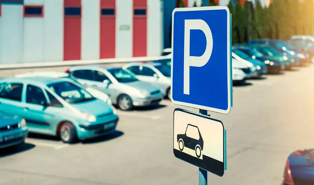 Una ley cambia las normativas para estacionar en California, ofreciendo fuertes sumas de dinero como multa. Foto: Audacy Una ley cambia las normativas para estacionar en California, ofreciendo fuertes sumas de dinero como multa. Foto: Audacy