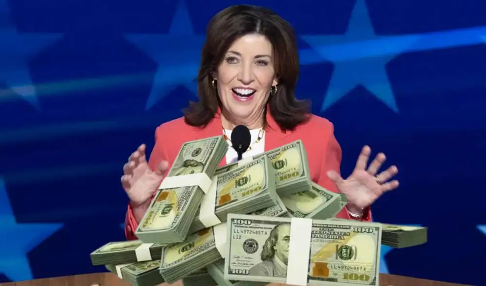 Kathy Hochul compartió un cronograma donde se estipula cuándo se realizará el nuevo aumento salarial en Nueva York. Foto: composición LR/EFE