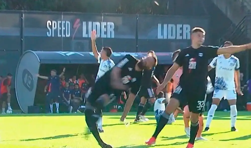 Eric Tovo dejó el campo de juego a los 52 minutos. Foto: captura de ESPN