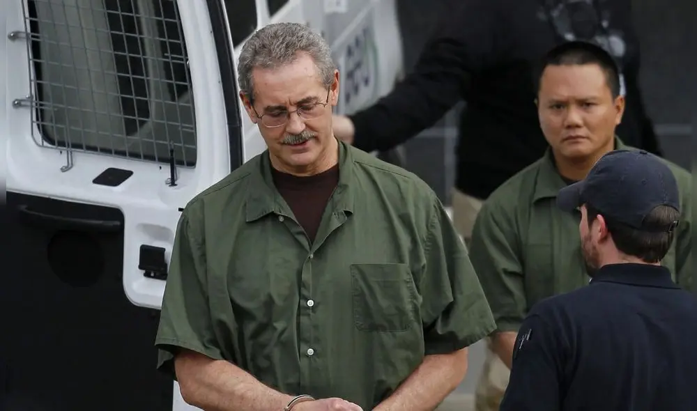 El magnate Allen Stanford se entrega se entregó a la justicia de Estados Unidos en 2020. Foto: BBC