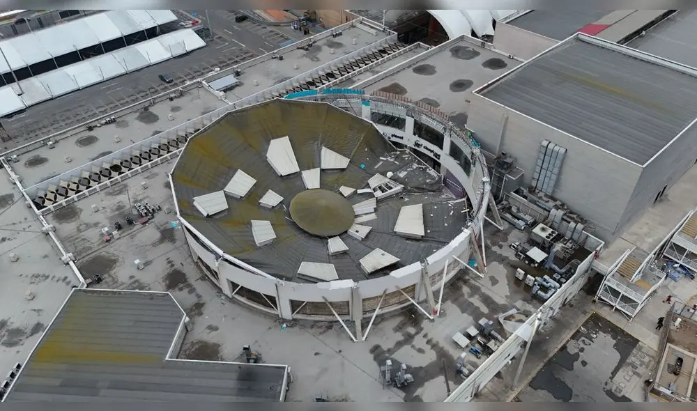 Tragedia en Real Plaza Trujillo: bomberos continúan realizando labores de búsqueda y rescate.Foto: Gredy Correa/La República