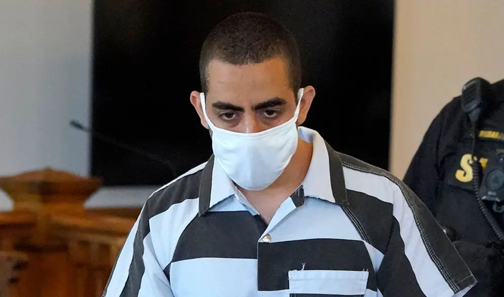 Hadi Matar no solo enfrenta la pena de hasta 32 años de prisión por intento de homicidio. Foto: Sky News Hadi Matar no solo enfrenta la pena de hasta 32 años de prisión por intento de homicidio. Foto: Sky News