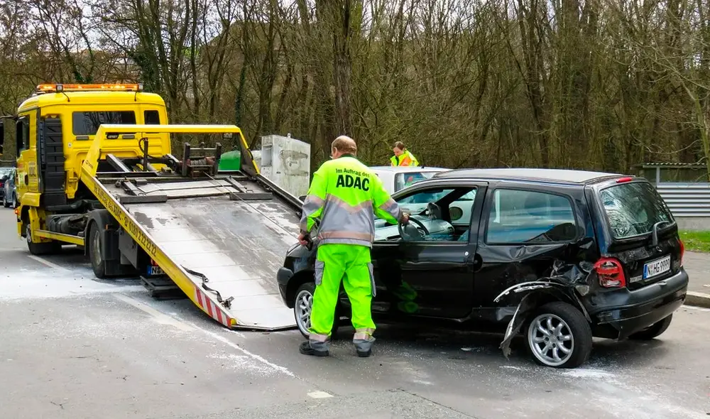 Los automóviles catalogados como abandonados se trasladan al lote del Departamento de Transporte de Boston. Foto: El Diario NY Los automóviles catalogados como abandonados se trasladan al lote del Departamento de Transporte de Boston. Foto: El Diario NY