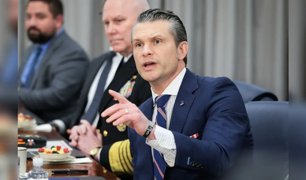Pete Hegseth en Guantánamo: la estrategia de EE. UU. para reforzar la seguridad en la base naval. Foto: AFP Pete Hegseth en Guantánamo: la estrategia de EE. UU. para reforzar la seguridad en la base naval. Foto: AFP