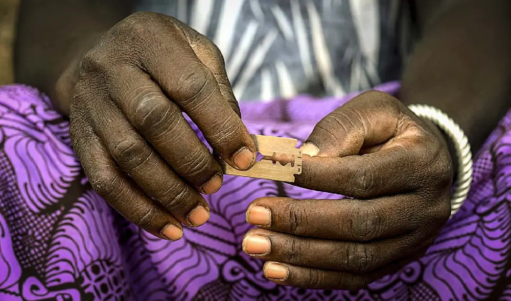 A pesar de los avances legales, la mutilación genital femenina sigue afectando a millones de mujeres en el mundo. Foto: Amnistía Internacional