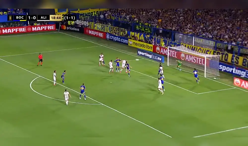 Alianza Lima y Boca Juniors se enfrentan en La Bombonera. Foto: captura de ESPN