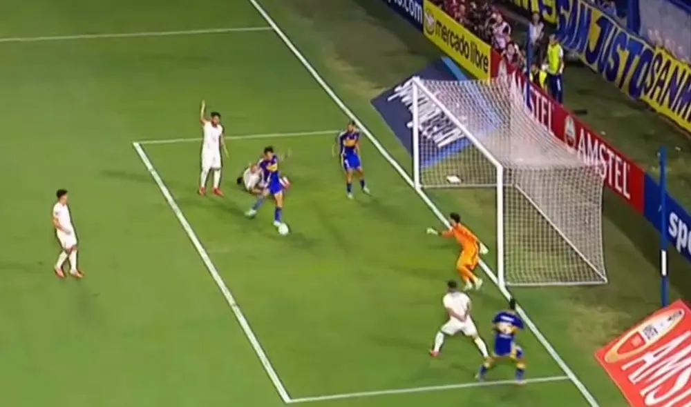 Edinson Cavani no jugó el partido de ida en Matute ante Alianza Lima, pero en Buenos Aires fue titular en Boca Juniors. Foto: captura de ESPN