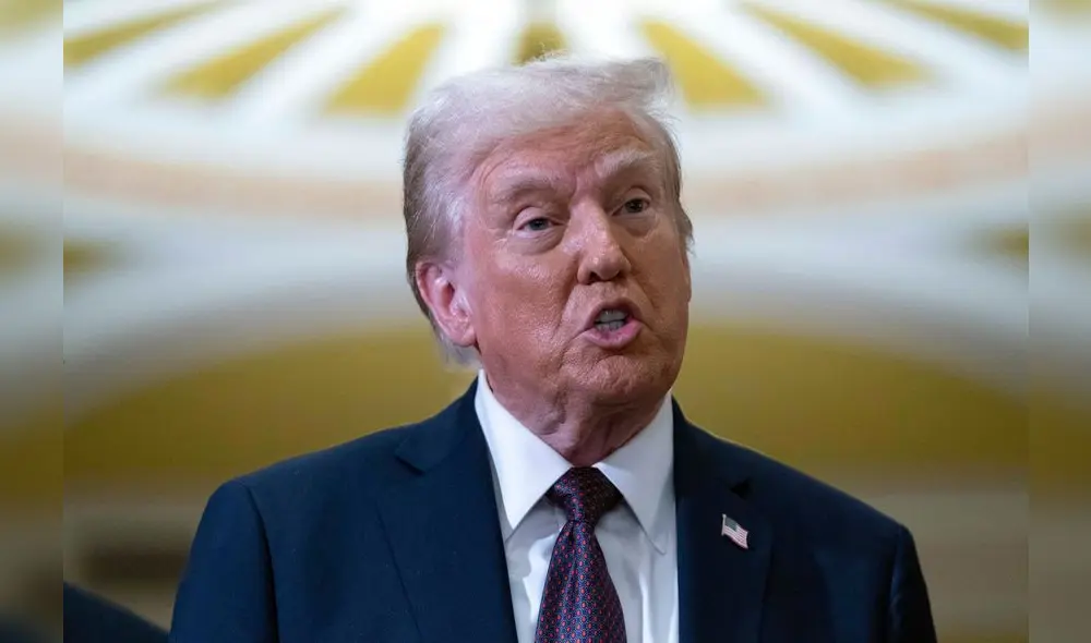Donald Trump anuncia arancel del 25% a importaciones de la Unión Europea durante reunión en la Casa Blanca. Foto: WHYY Donald Trump anuncia arancel del 25% a importaciones de la Unión Europea durante reunión en la Casa Blanca. Foto: WHYY