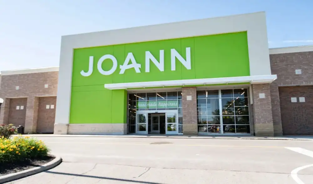 Esta medida se enmarca en una reestructuración tras la quiebra de la compañía en enero de 2025, con cierres iniciando el 15 de febrero y una estrategia de liquidación en marcha. Foto: Retail Dive Esta medida se enmarca en una reestructuración tras la quiebra de la compañía en enero de 2025, con cierres iniciando el 15 de febrero y una estrategia de liquidación en marcha. Foto: Retail Dive