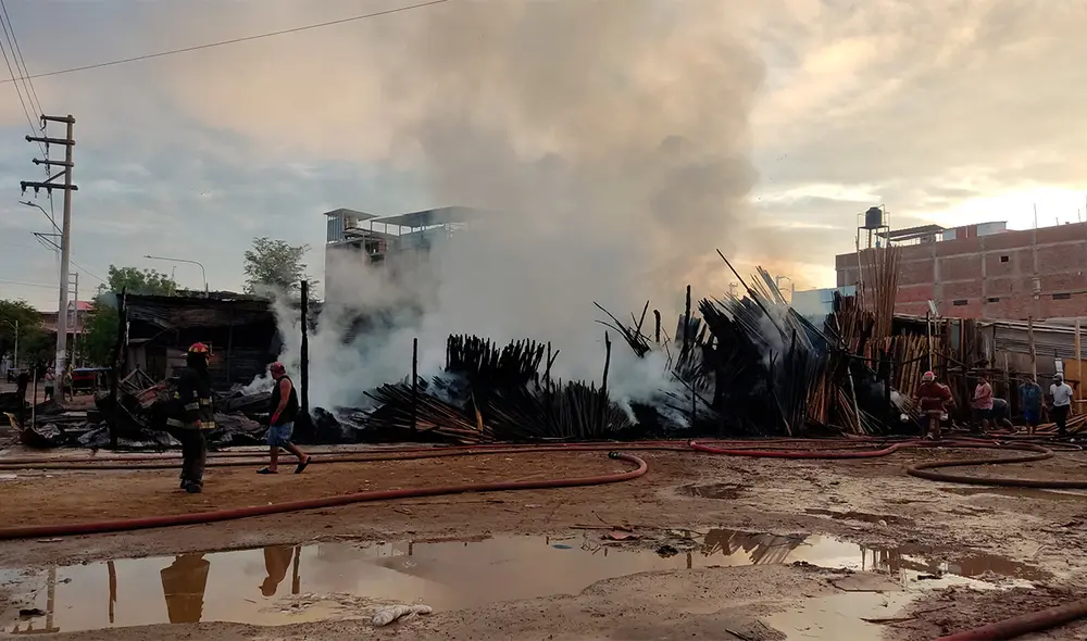 Bomberos enfrentaron dificultades por falta de agua. Créditos: cortesía.