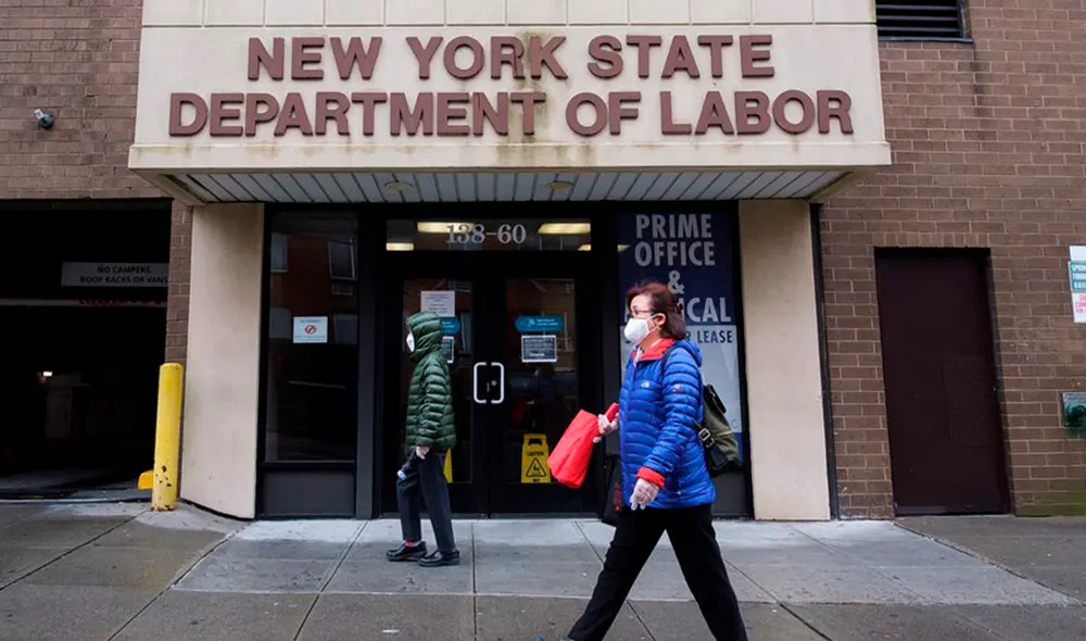Para calificar, los solicitantes deben estar desempleados por causas ajenas a su voluntad y cumplir ciertos requisitos laborales y salariales establecidos por su estado. Foto: Impacto Media