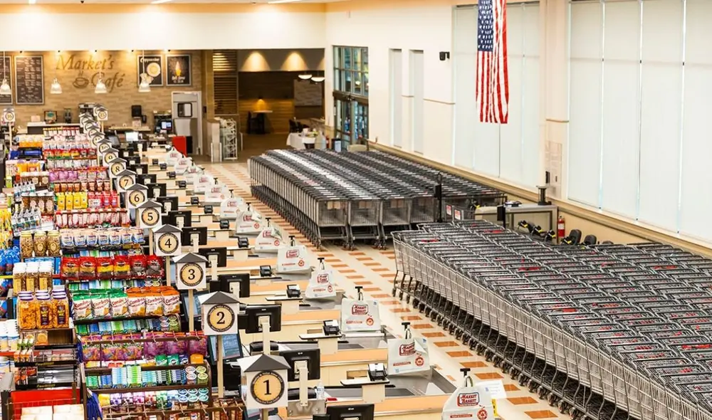 Gracias a su enfoque en eficiencia operativa, la cadena evita costos innecesarios, trasladando ahorros a sus clientes. Además, no requiere membresías, lo que aumenta su atractivo. Foto:  Supermarket News