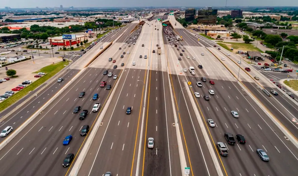 Kansas se posiciona como el mejor estado para conductores, gracias a sus carreteras en buen estado y bajo tiempo de desplazamiento. Foto: Ferrovial