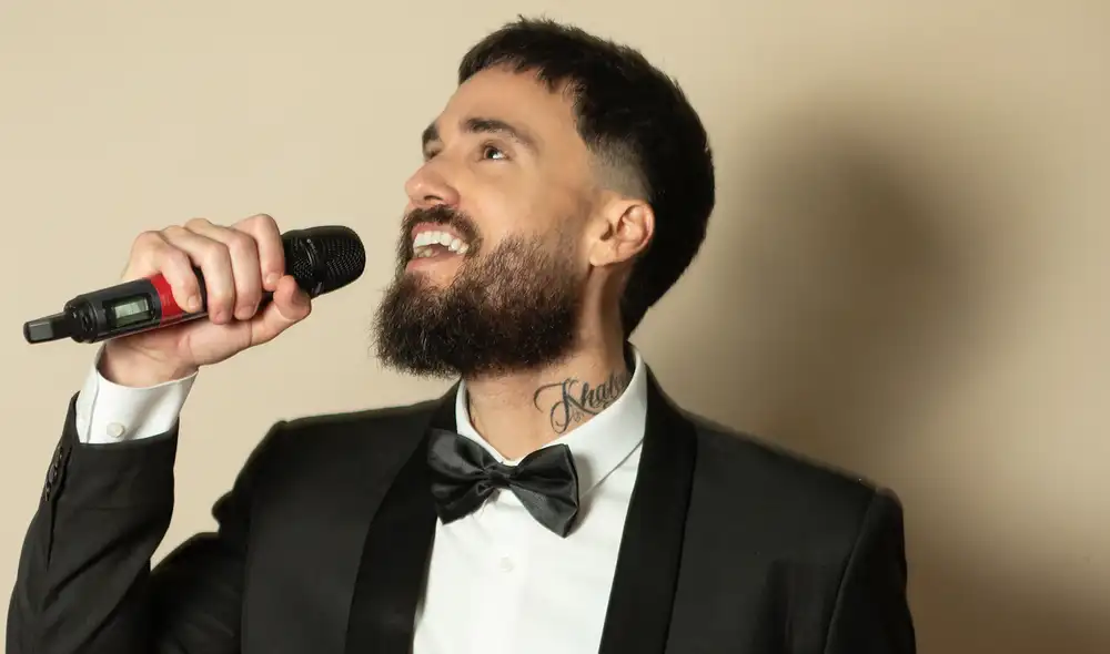 El show incluye las canciones de íconos como Luis Miguel y Ricardo Arjona. Entre los participantes destaca Gino Assereto, que debuta en el teatro musical. Foto: difusión.