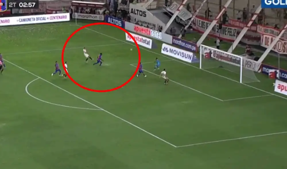 Diego Churín remató y Christian Ramos anotó un autogol a favor de Universitario. Foto: captura/GOLPERU