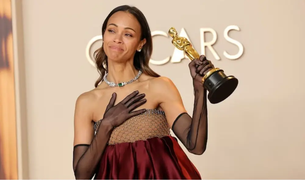 Zoe Saldaña, nombrada ganadora a mejor actriz de reparto en los Premios Oscars 2025, posó en la rueda de prensa. Foto: Maya Dehlin Spach/Getty Images