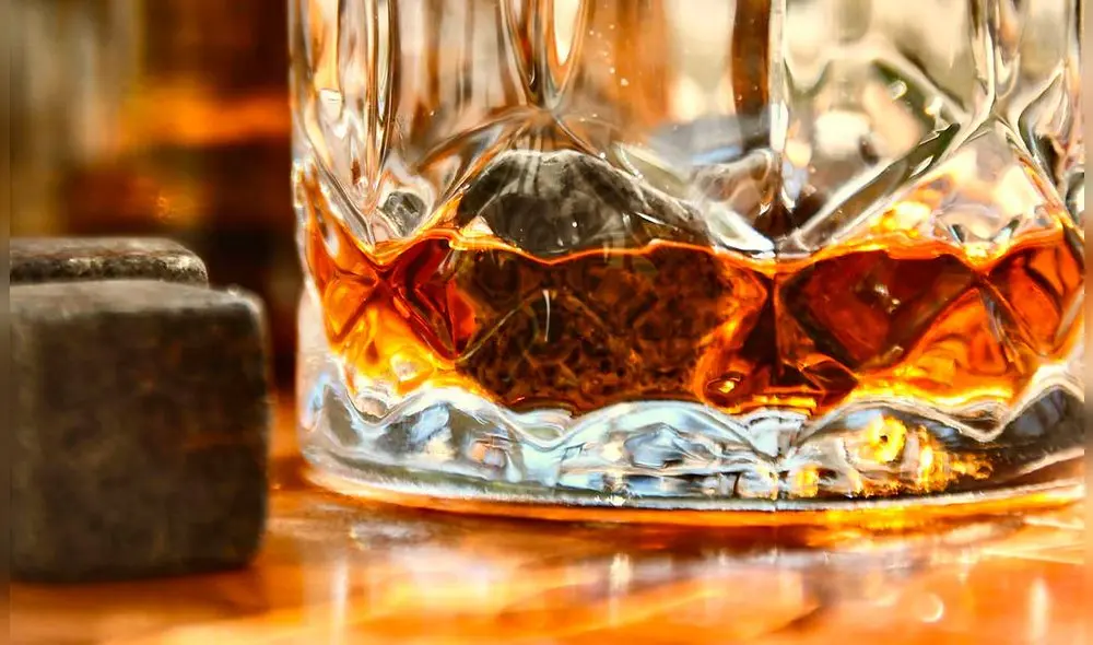 En 2023, McDowell's vendió 31,4 millones de cajas, consolidando su posición en el mercado global. Foto: Diageo Bar Academy.