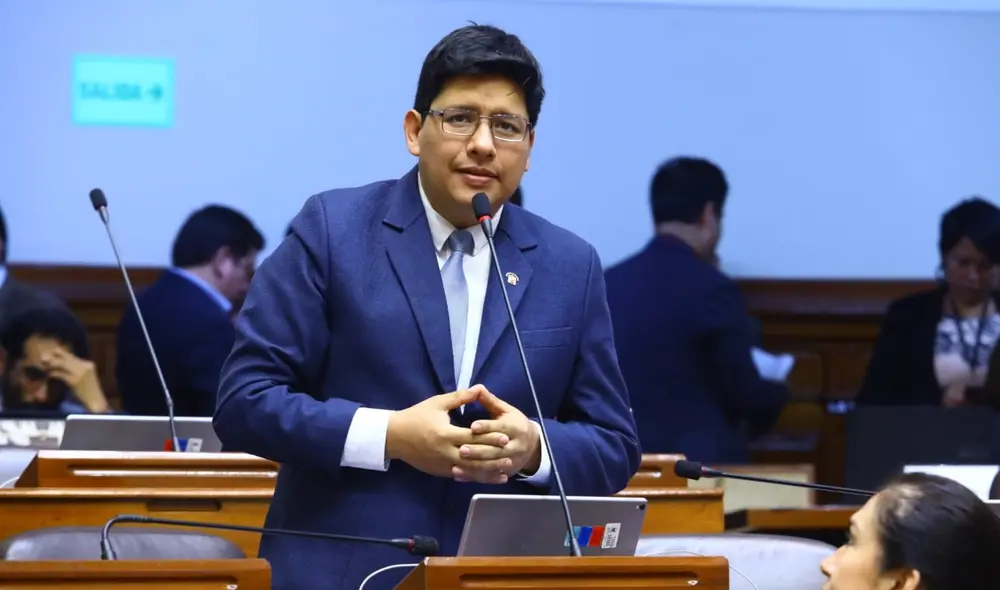 Ilich López se mostró a favor de la Ley Chlimper que costará al Estado cerca de S/200.000 millones. Foto: Congreso Ilich López se mostró a favor de la Ley Chlimper que costará al Estado cerca de S/200.000 millones. Foto: Congreso