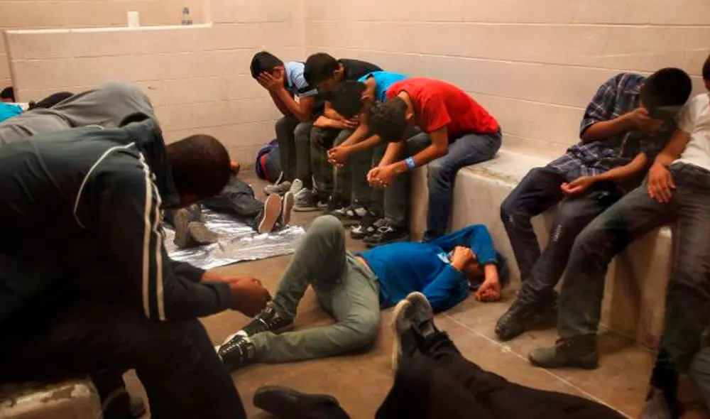 El flujo de inmigrantes detenidos no se limita a estos dos estados. Otros, también tienen instalaciones con altos números de arrestos por el ICE. Foto: AFP