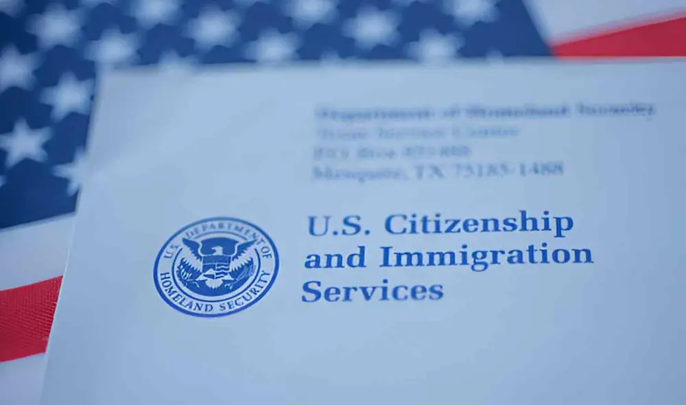 USCIS 2025 revela cómo funciona la petición de trabajo para inmigrantes / Foto: CNN