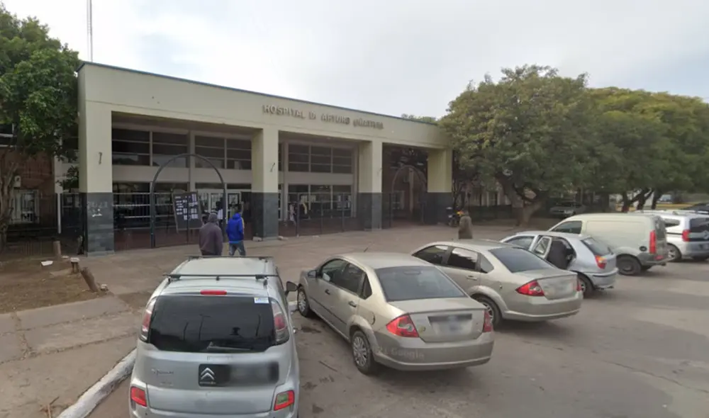 El adolescente fue trasladado a un hospital cercano, lamentablemente falleció. Foto: composición LR / X El adolescente fue trasladado a un hospital cercano, lamentablemente falleció. Foto: composición LR / X