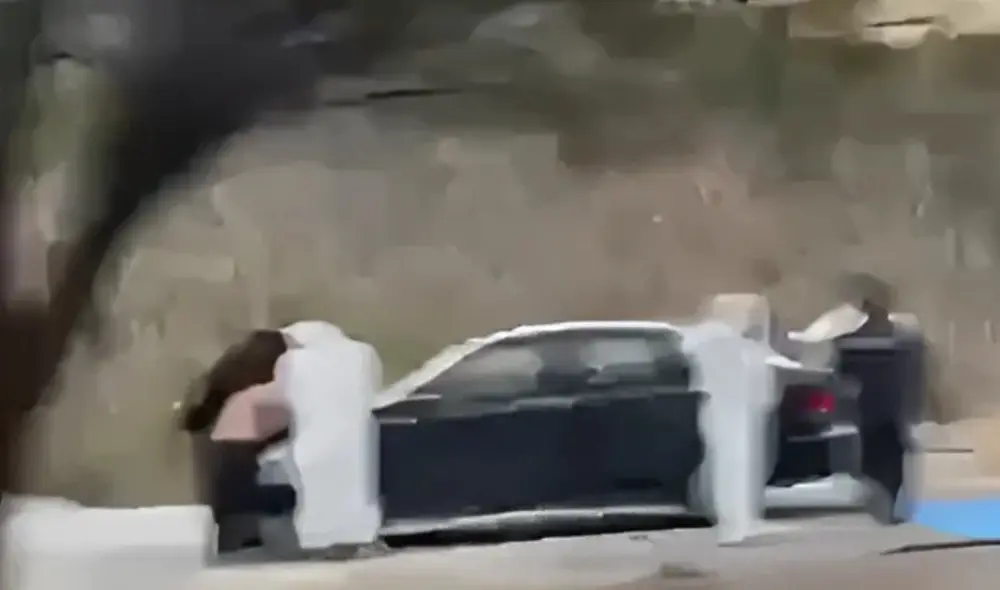 Los restos, que incluyen cinco hombres y cuatro mujeres, fueron encontrados tras un reporte de un coche sospechoso. Foto: composición/Difusión/Captura Los restos, que incluyen cinco hombres y cuatro mujeres, fueron encontrados tras un reporte de un coche sospechoso. Foto: composición/Difusión/Captura