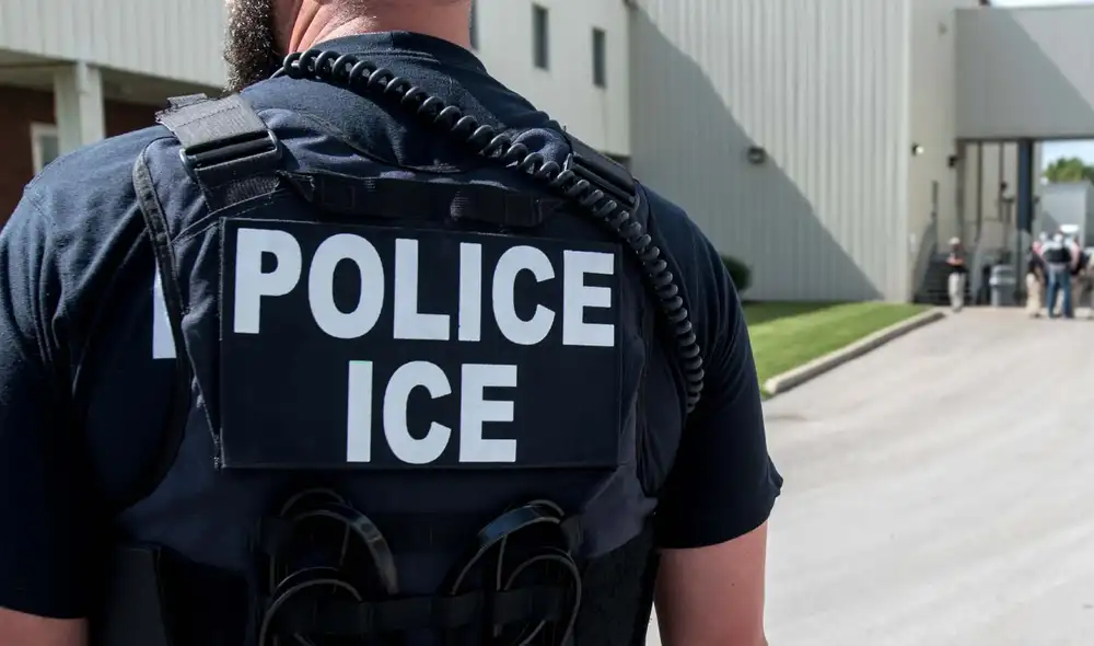 Los inmigrantes que trabajan de niñeros en Estados Unidos podrían ser deportados. ¿Cómo afectaría a los ciudadanos? Foto: Telemundo Houston